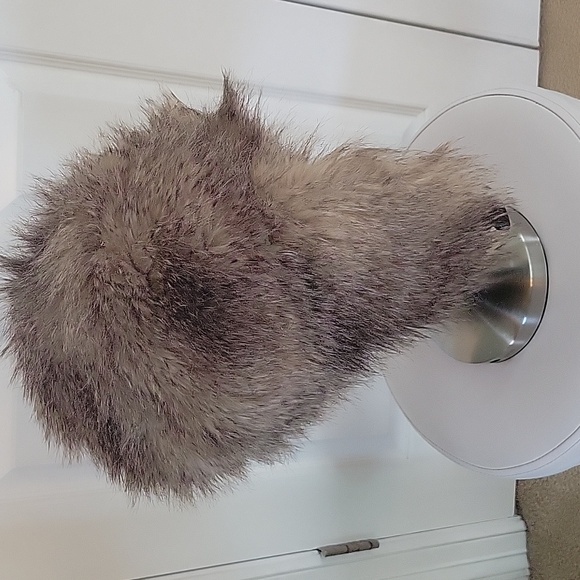 Furry hat covers ears H&M one size IS new never worn NWOT - Picture 3 of 7